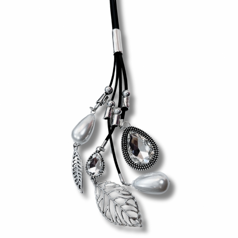 JACQUELINE KENT Leather Cord Stayememt Necklace